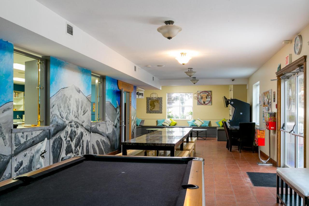 Hi Kelowna Hostel Exterior photo