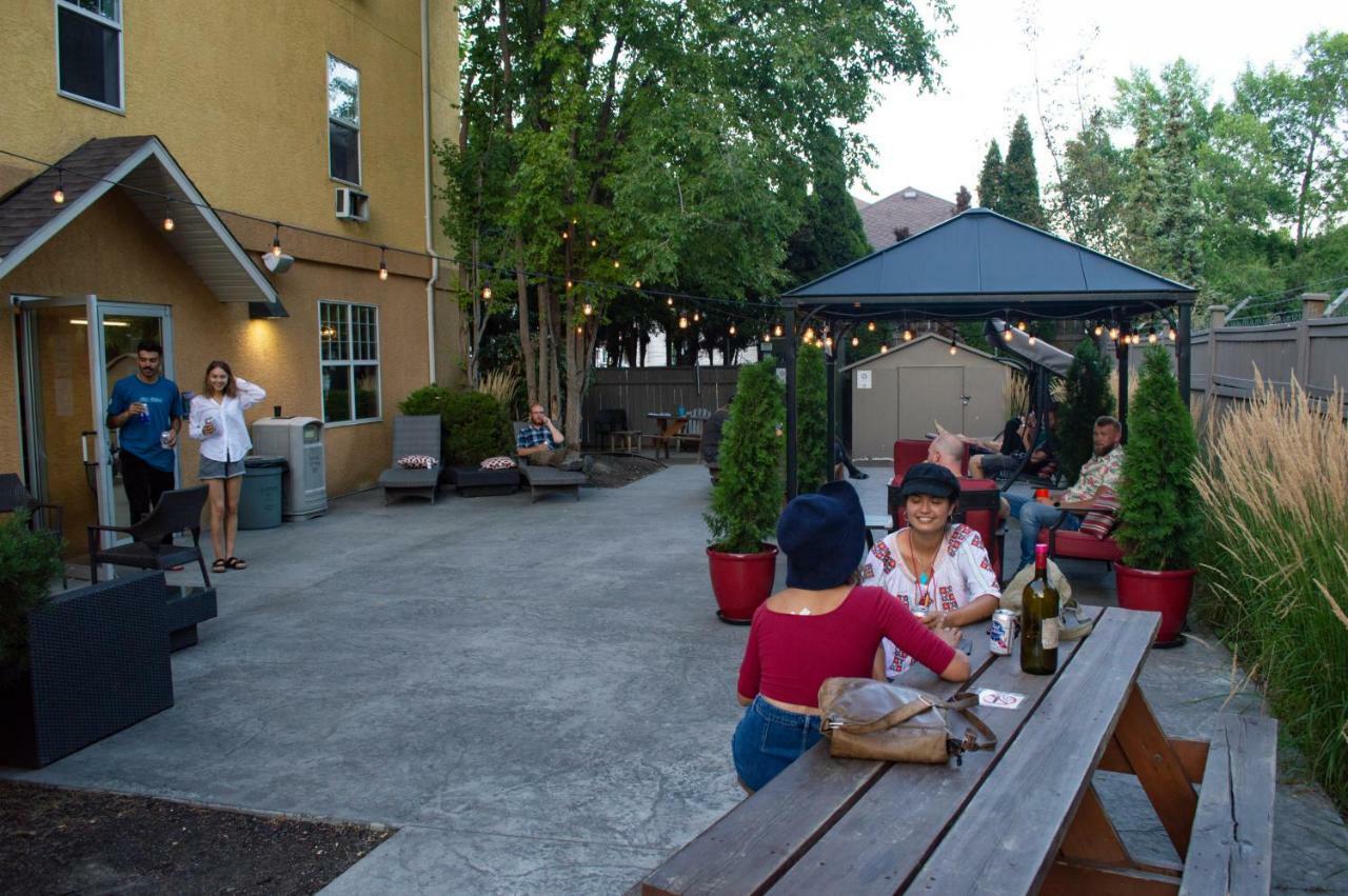 Hi Kelowna Hostel Exterior photo